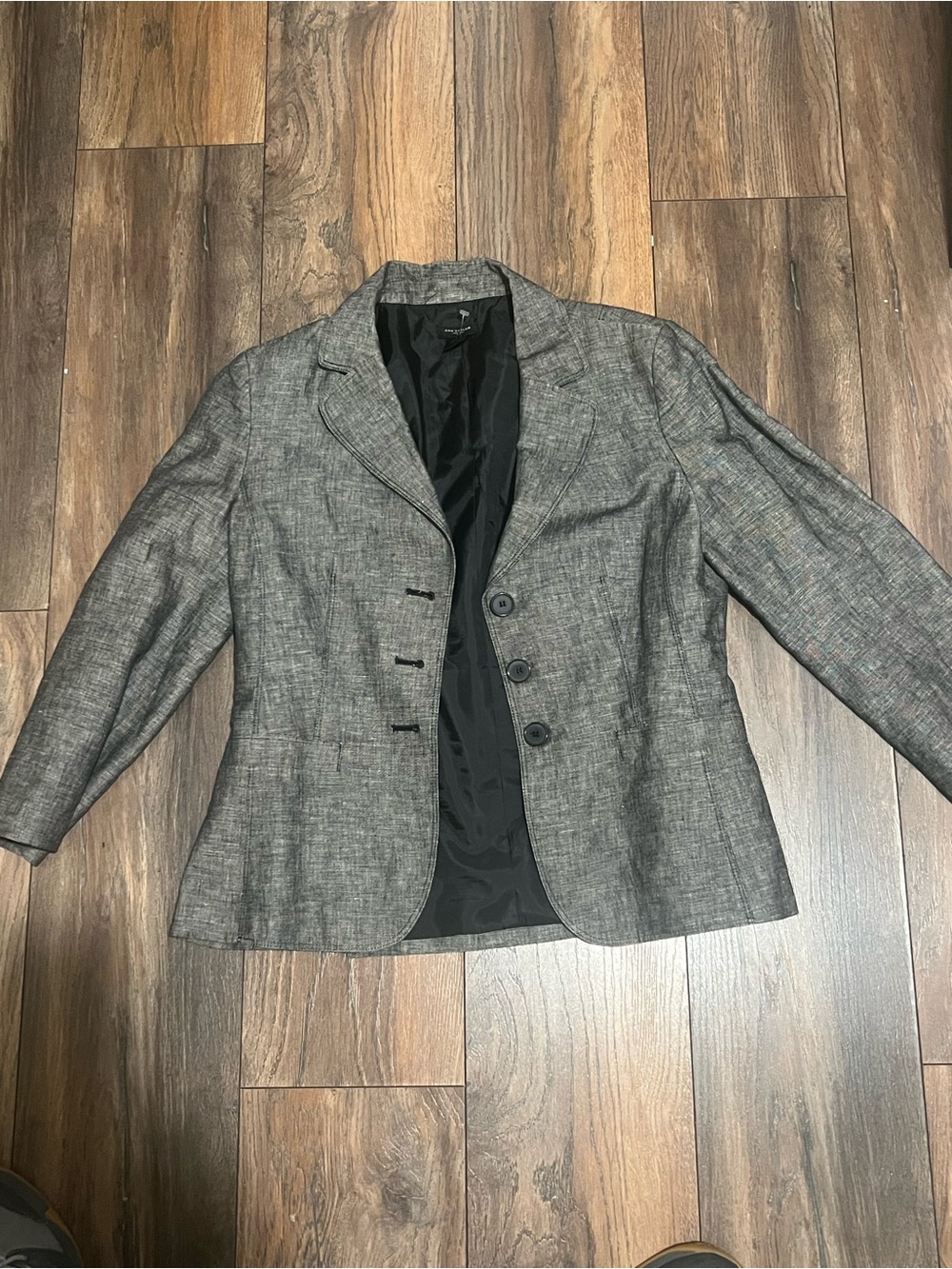 Classic Women's Gray Blazer Jacket - Ann Taylor size 6